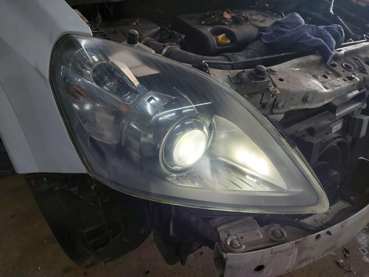 Opel Zafira B orig Scheinwerfer rechts Xenon mit Steuergerät Bj 2008